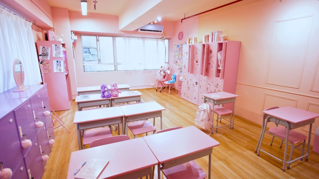 Idol Schol，主打韩式校服打卡体验，为香港首间K-POP女子校服体验馆