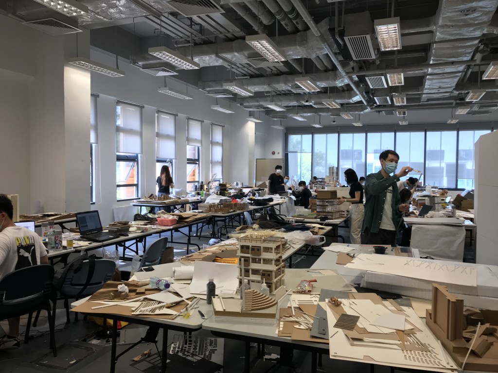 建築工作室則是同學們互相啟發的夢工場,也是每位建築師畢業後最懷緬的地方。