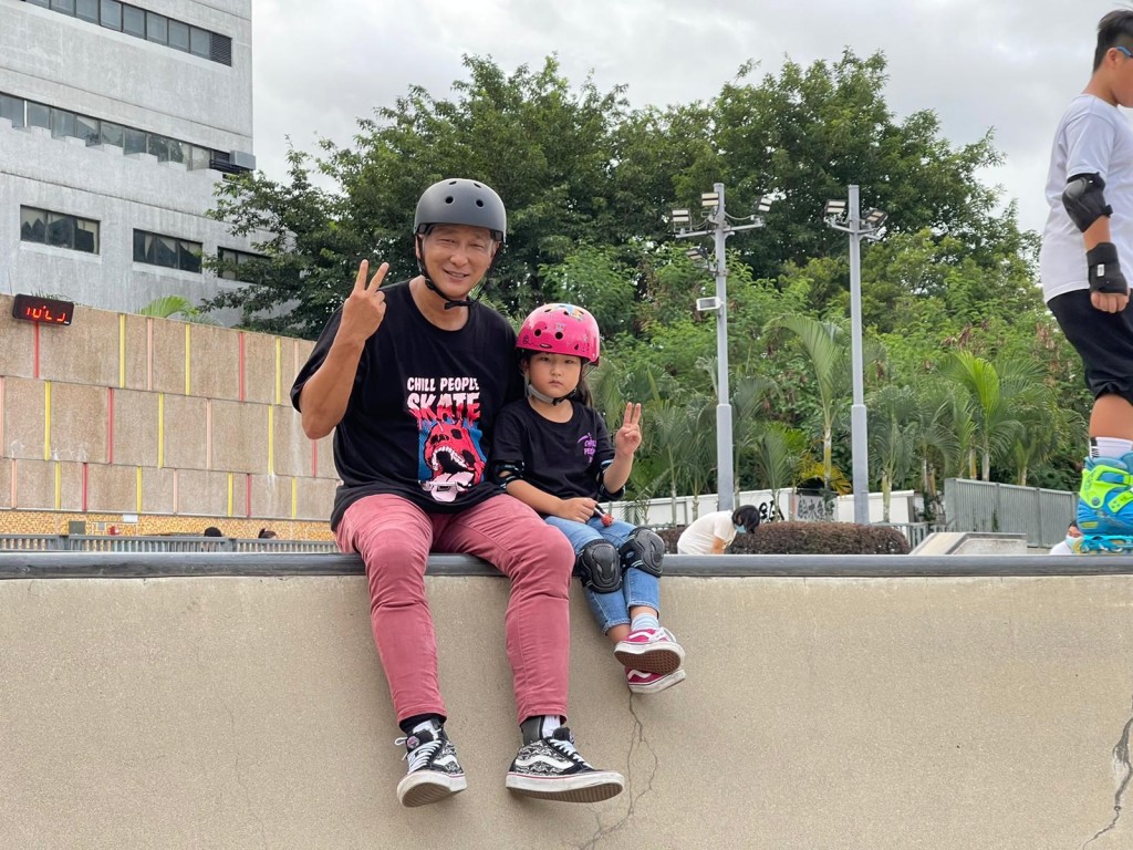 透過BMX，有助六叔（左）摸清女兒的獨特個性，因材施教。