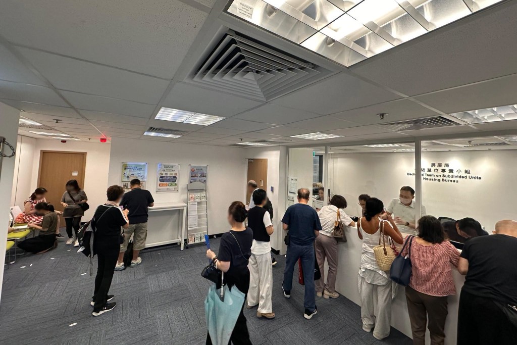 截至昨日,已有120個分間單位遞交簡樸房認證申請。何永賢fb 截至昨日,已有120個分間單位遞交簡樸房認證申請。何永賢fb