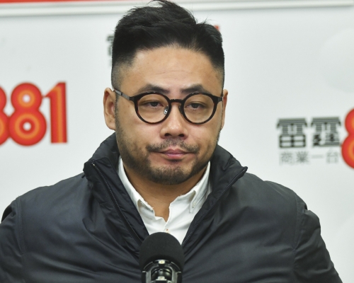 叶傲冬透露将转投商界。资料图片