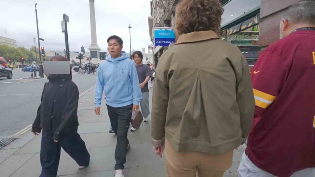 郭晉安長子到英國留學,近日他到英國探望兒子被華人捕獲。 郭晉安長子到英國留學,近日他到英國探望兒子被華人捕獲。