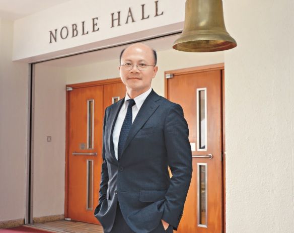 英華書院校長鄭鈞傑表示,該校以往辦不少遊學團,培養學生的國際視野。