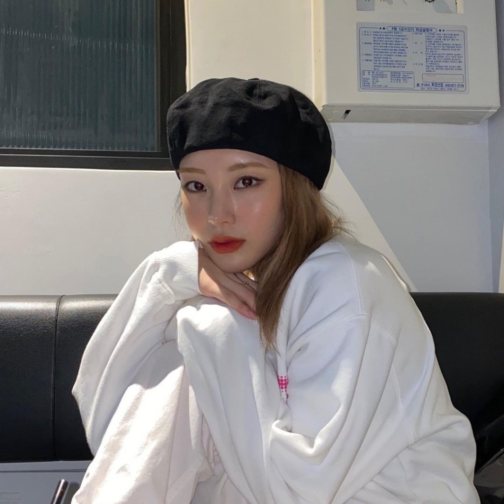 曾為多位偶像伴舞並擁有不輸藝人美貌。