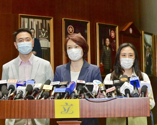 民建聯13名立法會議員聯署要求考評局公開有關評卷參考。資料圖片
