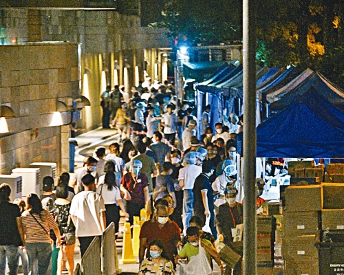 日出康城領都二座封區,居民須強制檢測。