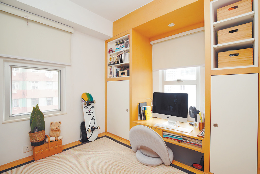 ■另一房間現為日式風格書房，安裝了榻榻米。 