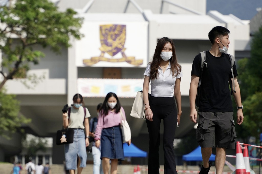 不少內地生投考DSE，順利考入香港「三大」的心儀學科。圖為香港中文大學。資料圖片