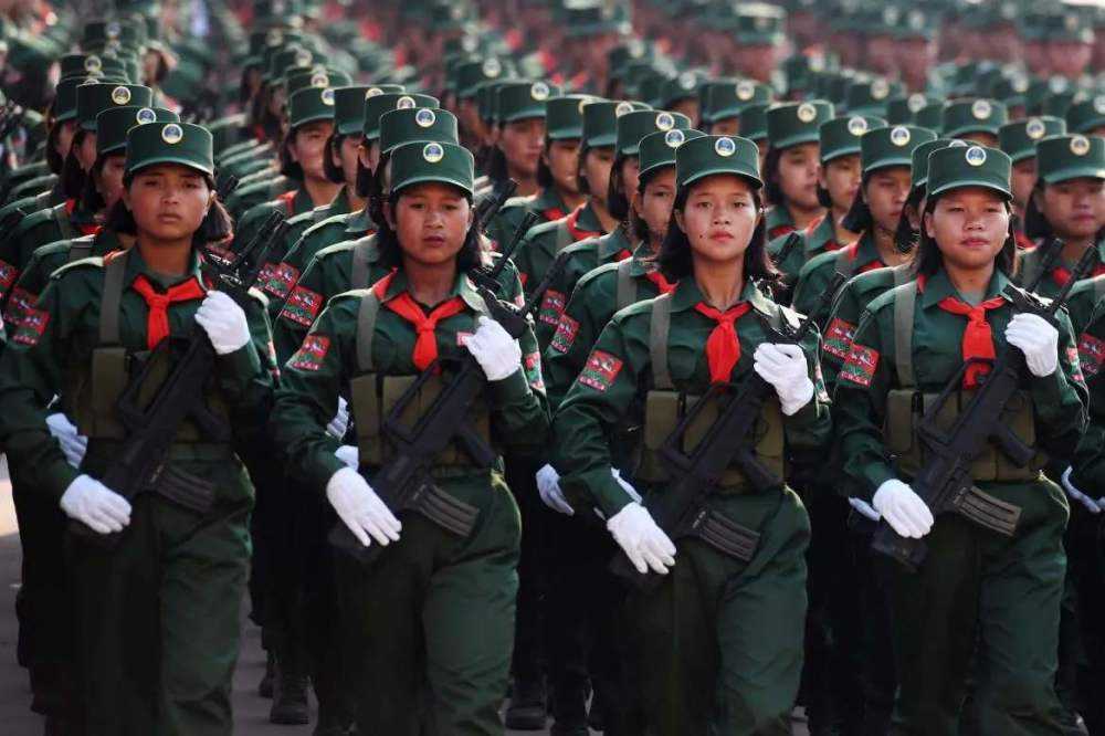缅北女兵。