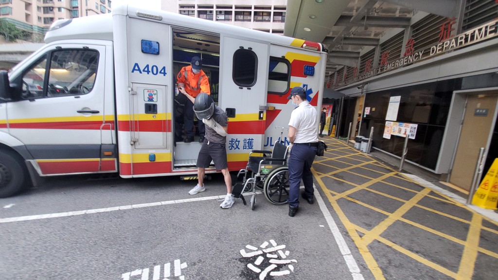 铁骑士可自行落救护车。