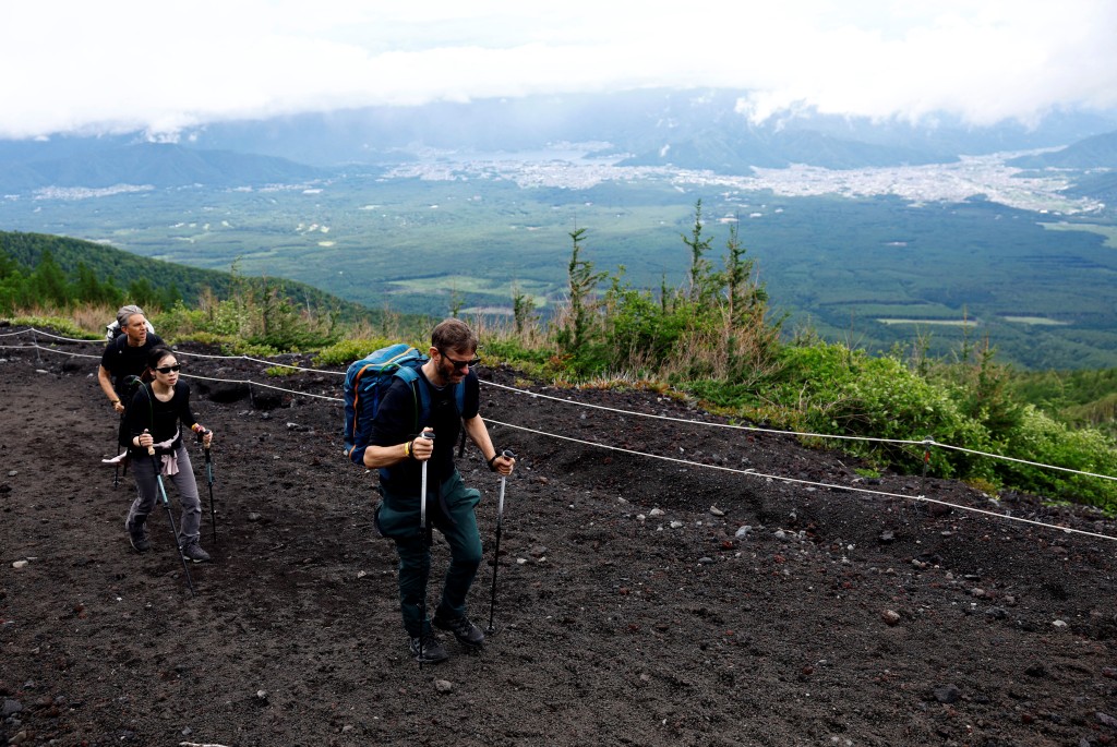 富士山登山季于上周一（7月1日）开始。路透社资料图片