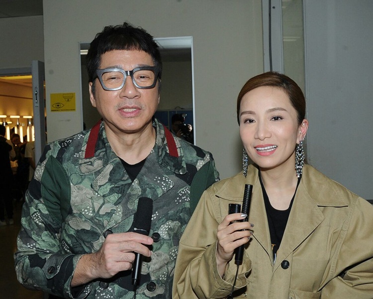 豹哥一直講肉麻話氹老婆。