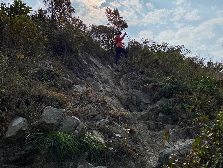 李太行啲山嘅路線唔易行㗎。