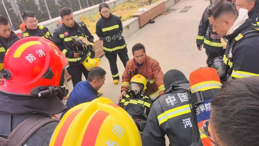 教官分享在香港這個高密度城市滅火救援的實戰經驗。