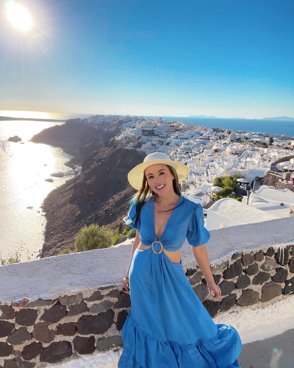 楊洛婷最近同老公阿Tim去希臘旅行，打扮好性感。