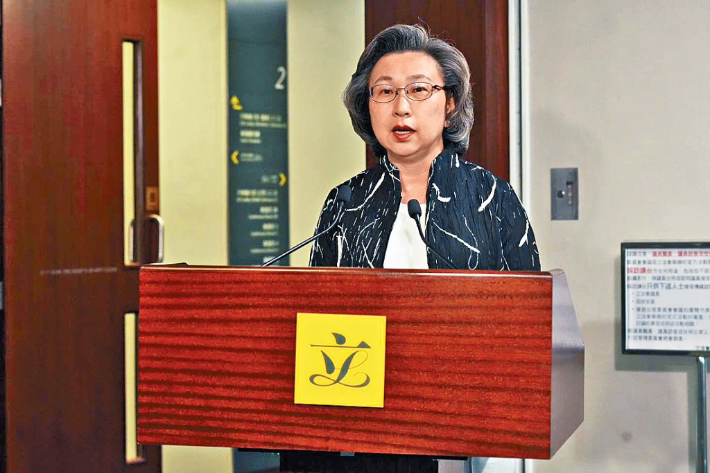 杨何蓓茵说，从来无为调查设任何界限，倘启动调查是基于问题本身，问题触及的人、制度和事件都会调查。