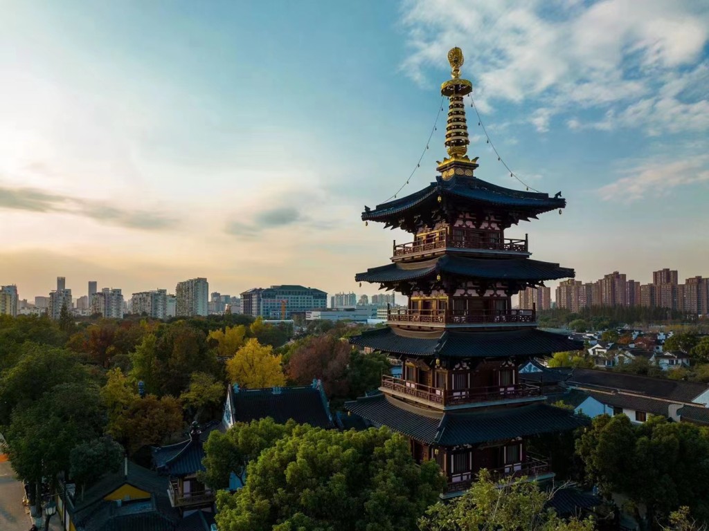 寒山寺是著名的千年古寺，位于今苏州市西枫桥镇。（Trip.com图片）