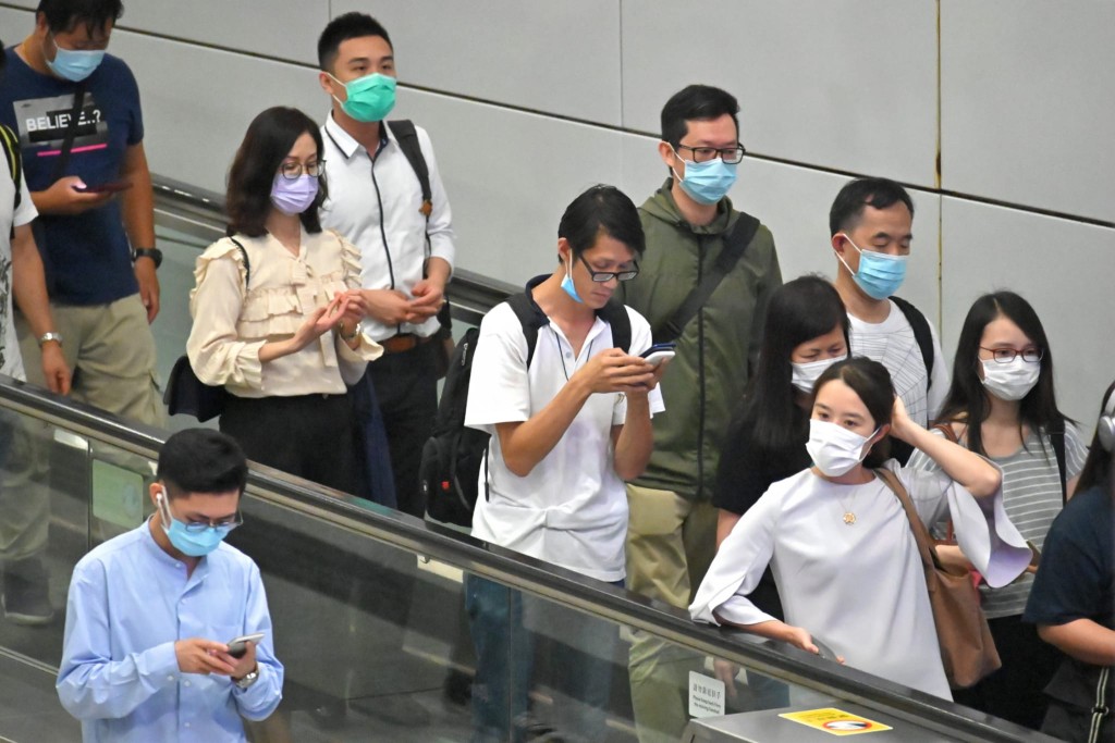 市民防疫意识松懈。