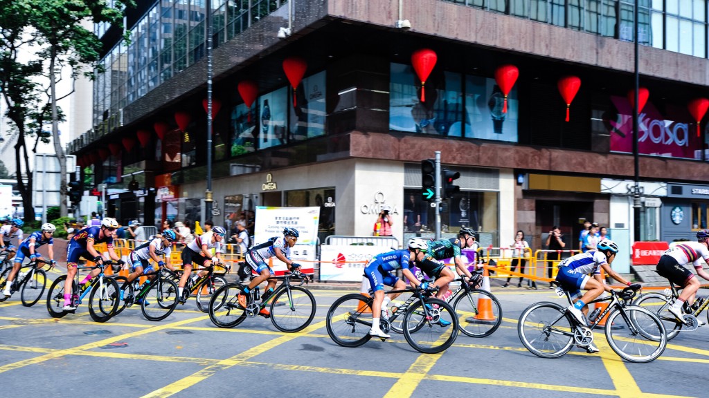 除了非競賽的單車體驗項目，單車節亦上演三大賽事，包括「環粵港澳大灣區城市自行車挑戰賽 （香港站）—男女子公路組」 外，重頭戲國際單車聯盟（UCI）1.1 級公路賽於下午上演。旅發局圖片