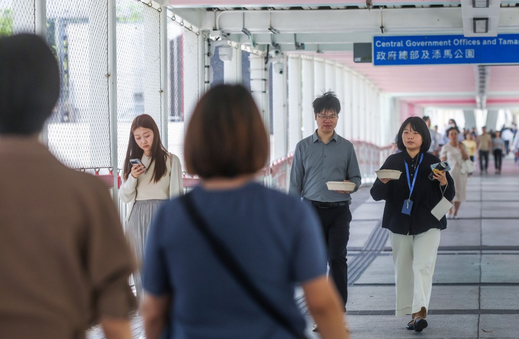 試用期內政務主任和高級政務主任的課程,涵蓋國家事務研習、國家外交及國際關係等。資料圖片 試用期內政務主任和高級政務主任的課程,涵蓋國家事務研習、國家外交及國際關係等。資料圖片