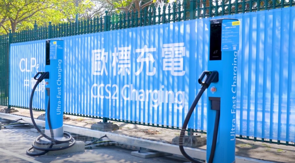 運輸署亦委託營運商設立大嶼山充電站暨『粵車南下』資訊中心。運輸署FB圖片 運輸署亦委託營運商設立大嶼山充電站暨『粵車南下』資訊中心。運輸署FB圖片