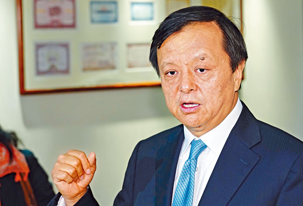 李小加強調，百威取消上市只是個別個案，和新股市場沒有直接關係。