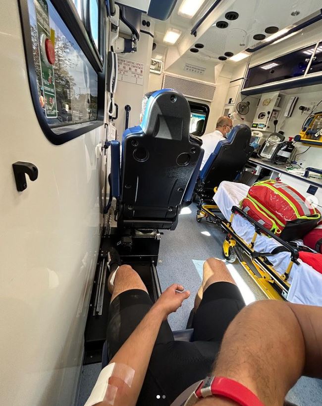 伍泰龍在Instagram發帖，並上載受傷圖片。伍泰龍IG