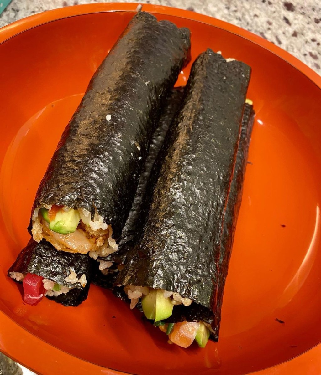 工藤静香分享製作惠方卷的照片。