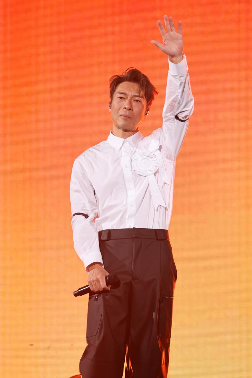 尾場演出令安仔既不捨又感動，難怪安仔也數次哽咽。