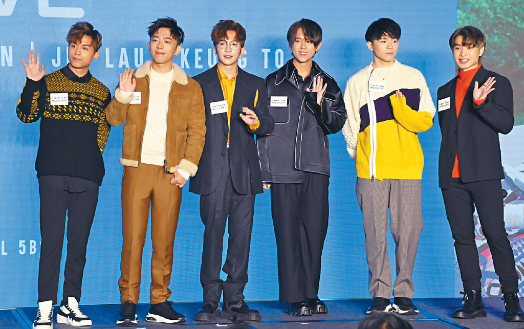 ■（左起）AK、Edan、AL、姜濤、Ian和Jer齊出席記者會，宣傳12月舉行的演唱會。
