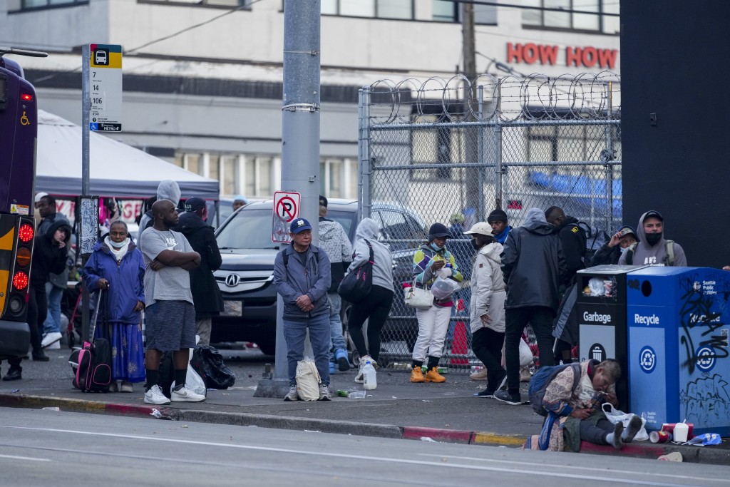 现场是西雅图唐人街国际区。美联社