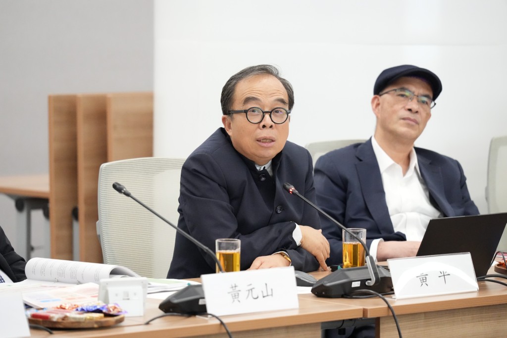 特首政策組今日（26日）下午舉行「與專家有約」（Fireside Chat with CEPU Experts）第八期研討會。
