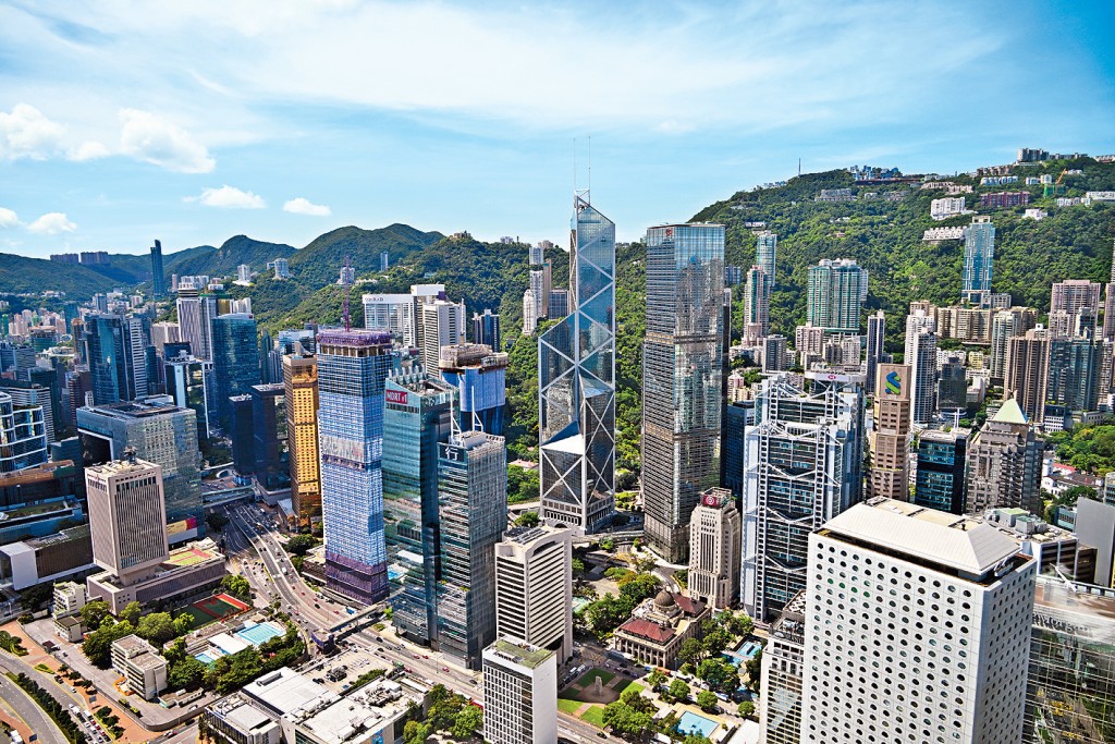 本港部分中資銀行收緊內地訪客開立投資理財戶口的申請。