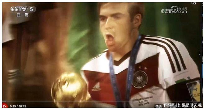 央视最新的《天下足球》片头已由德国击败阿根廷夺得世界杯的画面代替。微博