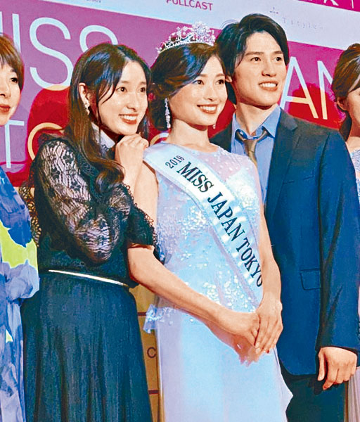 土屋太鳳和弟弟力撐家姐選美。