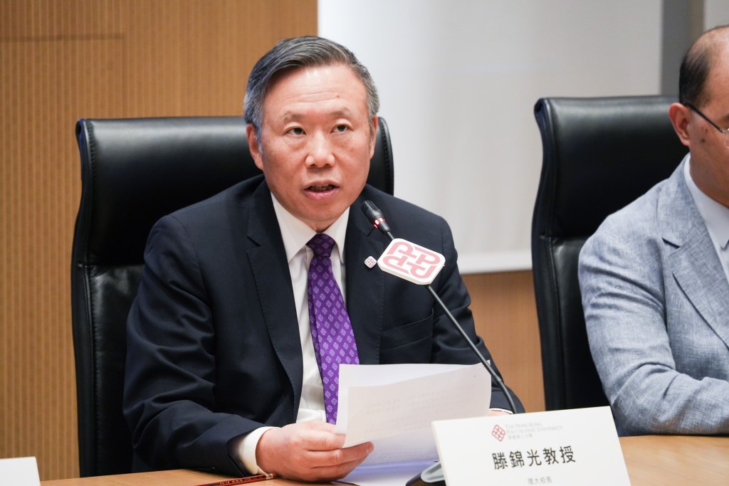 理大校长滕锦光表示，理大矢志成为创新型世界一流大学。