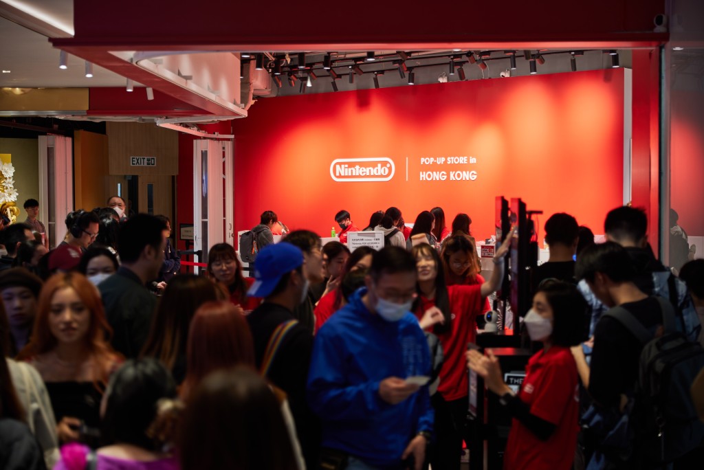 任天堂于K11 Art Mall内以主题角色摆放大量展示及设置，吸引顾客沉浸式投入其游戏世界。