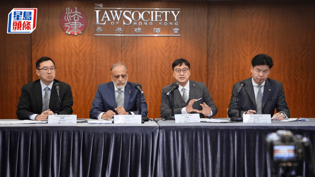 律師會表示,人工智能可協助律師進行文件審查,或令某些崗位流失。蘇正謙攝