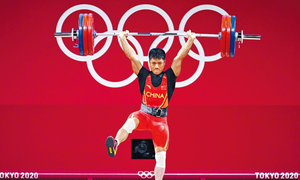 決賽期間，李發彬施展「金雞獨立」震驚全場。