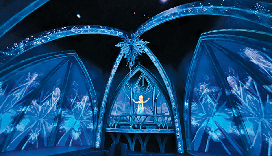 ■香港迪士尼樂園魔雪奇緣世界「魔雪奇幻之旅」。

