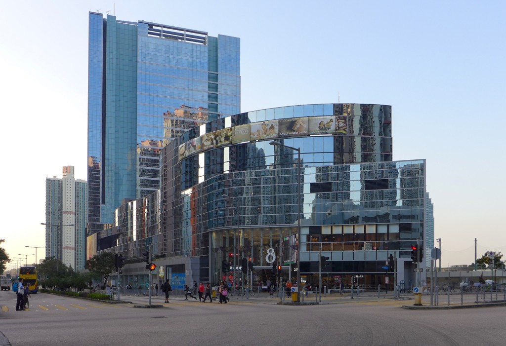 天水圍天一商城三樓3071號及餐廳部分舖位,獲護老院以每月35萬承租。 天水圍天一商城三樓3071號及餐廳部分舖位,獲護老院以每月35萬承租。