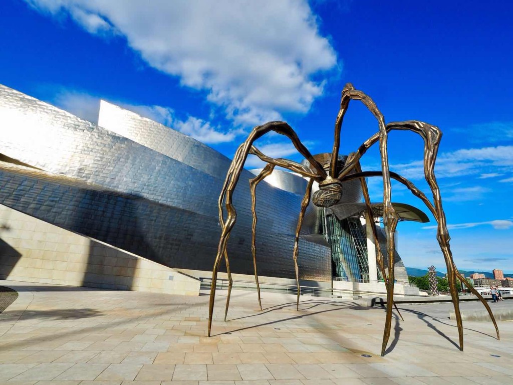 Louise Bourgeois名為「Maman」的蜘蛛雕塑。(Peray Hsiao提供圖片)