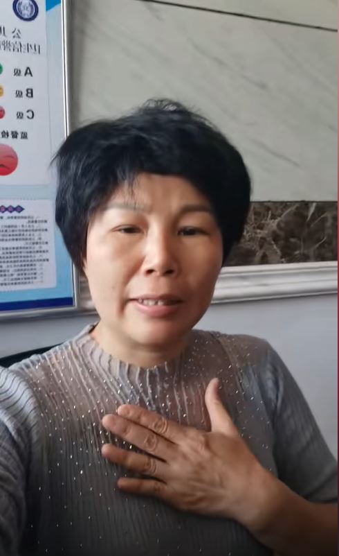 張鈺臻母親一度發動網民找女。抖音＠湖北大學張鈺臻媽媽