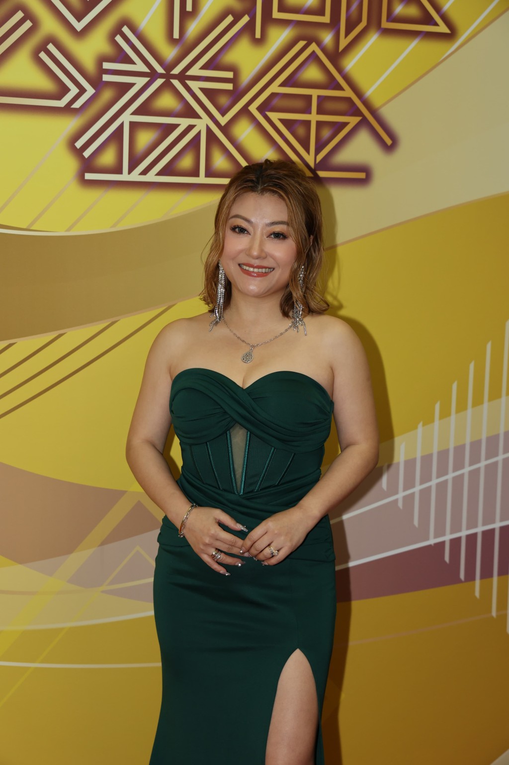 李佳 李佳