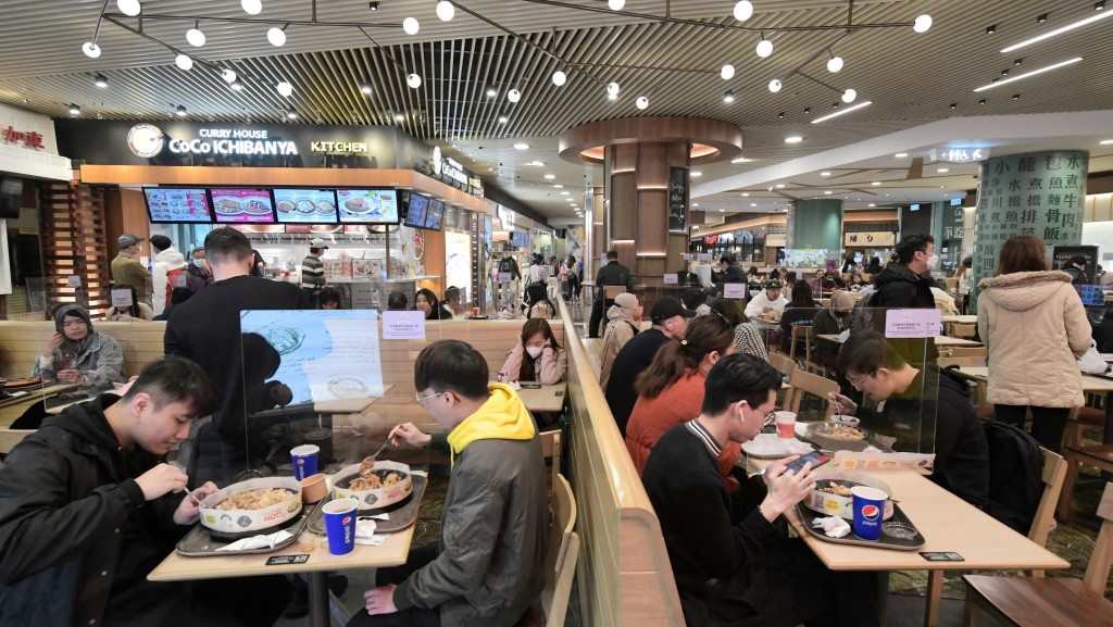 工會指,食肆營業額下跌,減省大量人手。資料圖片