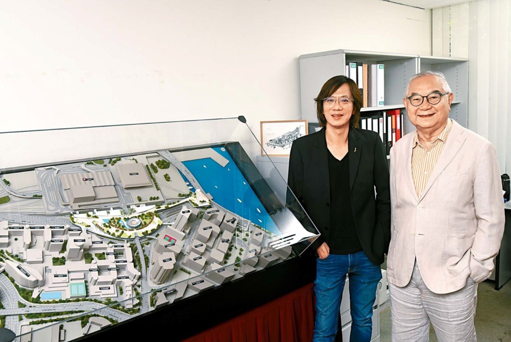 海滨事务委员会主席吴永顺（左）认为绿化平台项目可大大提升九龙南的行人畅达性。