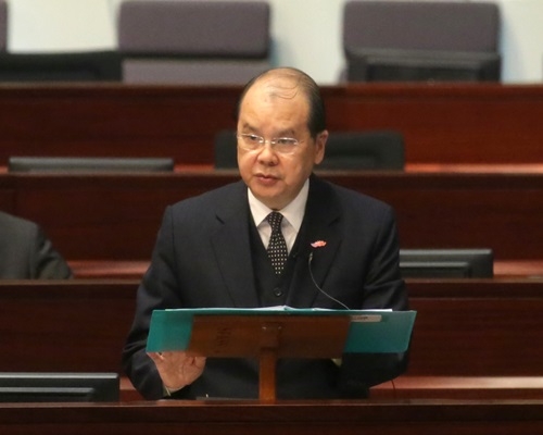 張建宗指政府累積經驗後會作評估,因時制宜優化制度。