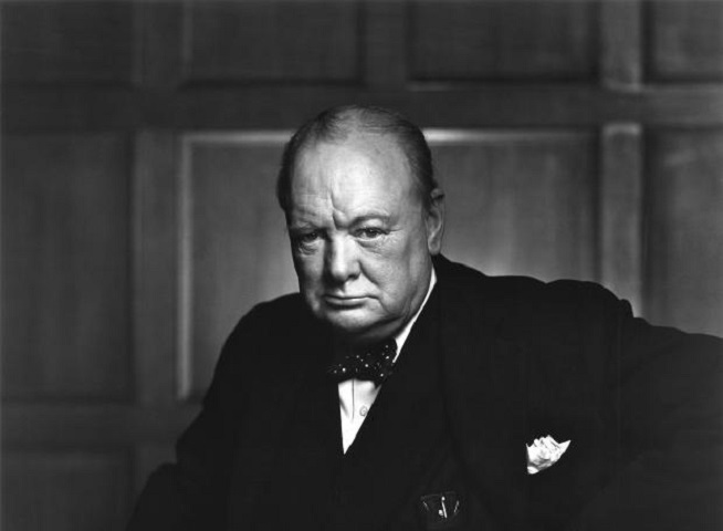 邱吉爾一生共創作544幅作品。