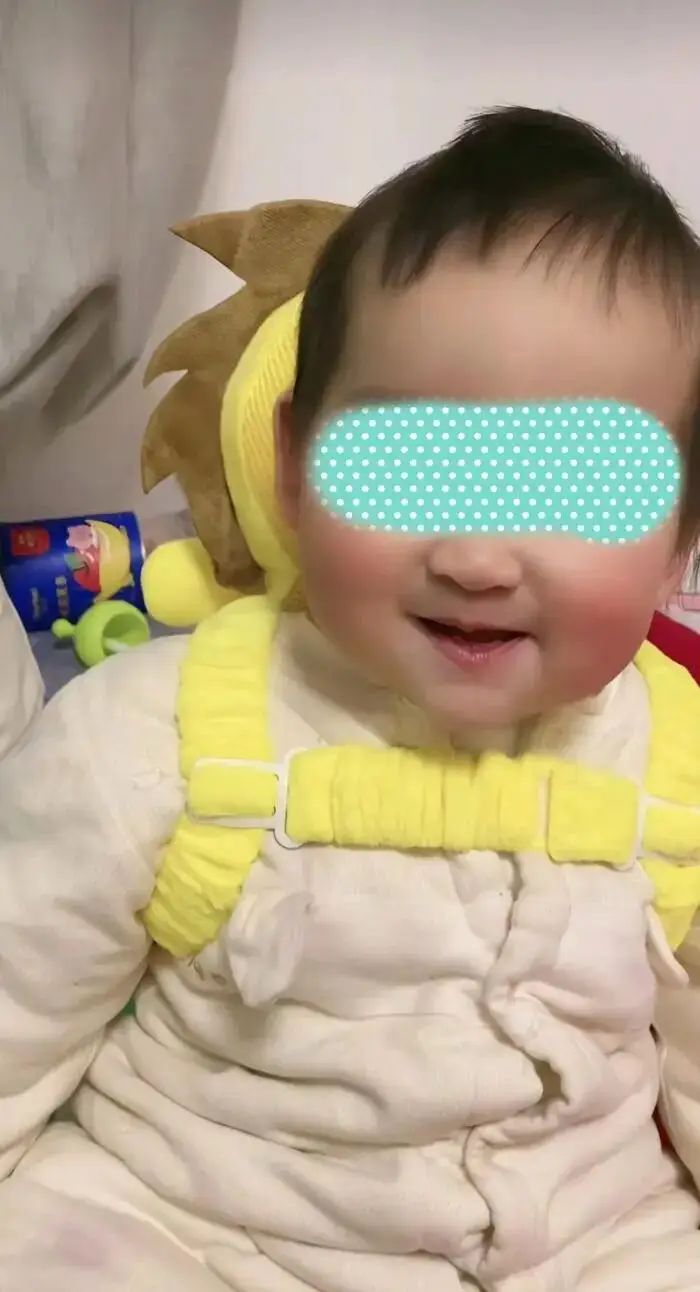 被虐待致死的3岁女童田田。