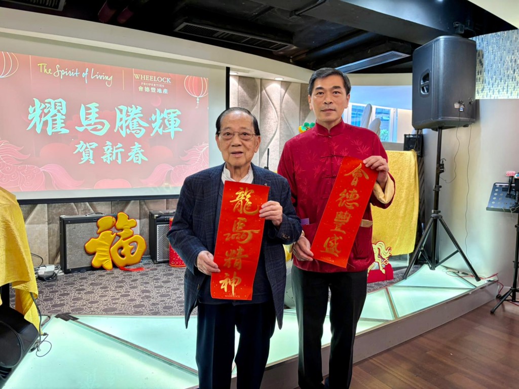 会德丰黄光耀(右)表示,DEEP WATER SOUTH频获查询。旁为梁志坚。 会德丰黄光耀(右)表示,DEEP WATER SOUTH频获查询。旁为梁志坚。